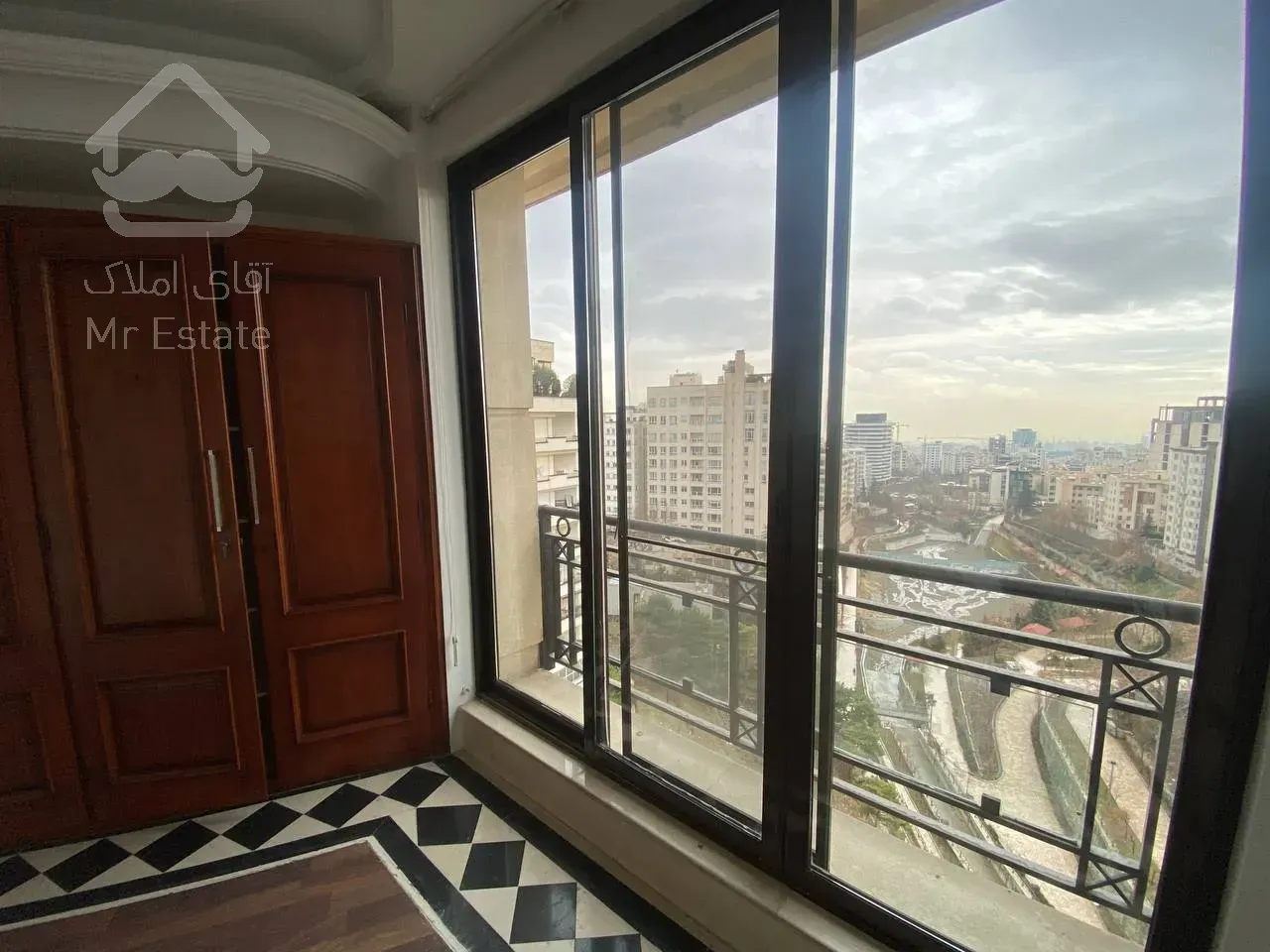 فروش پنت هاوس 240 متری در ولنجک