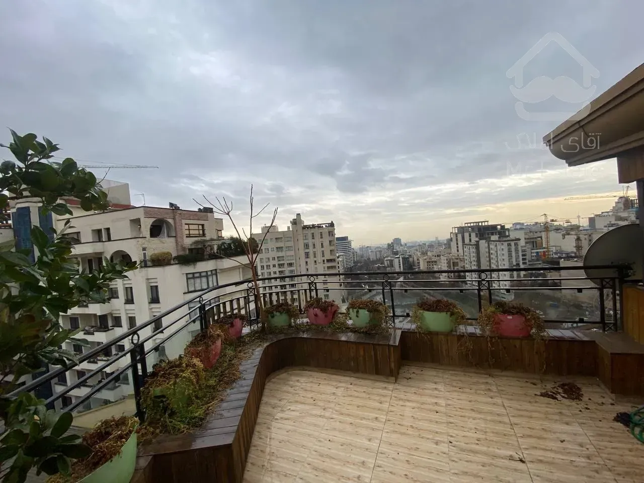 فروش پنت هاوس 240 متری در ولنجک