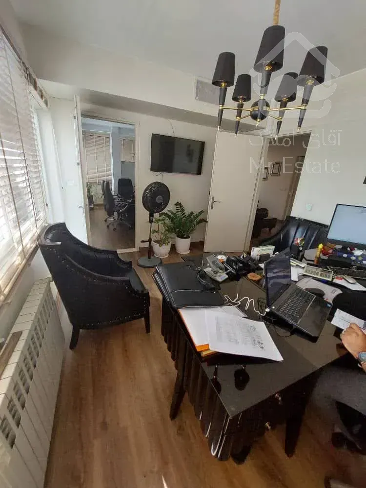 اجاره موقعیت اداری          107 متر        سنایی