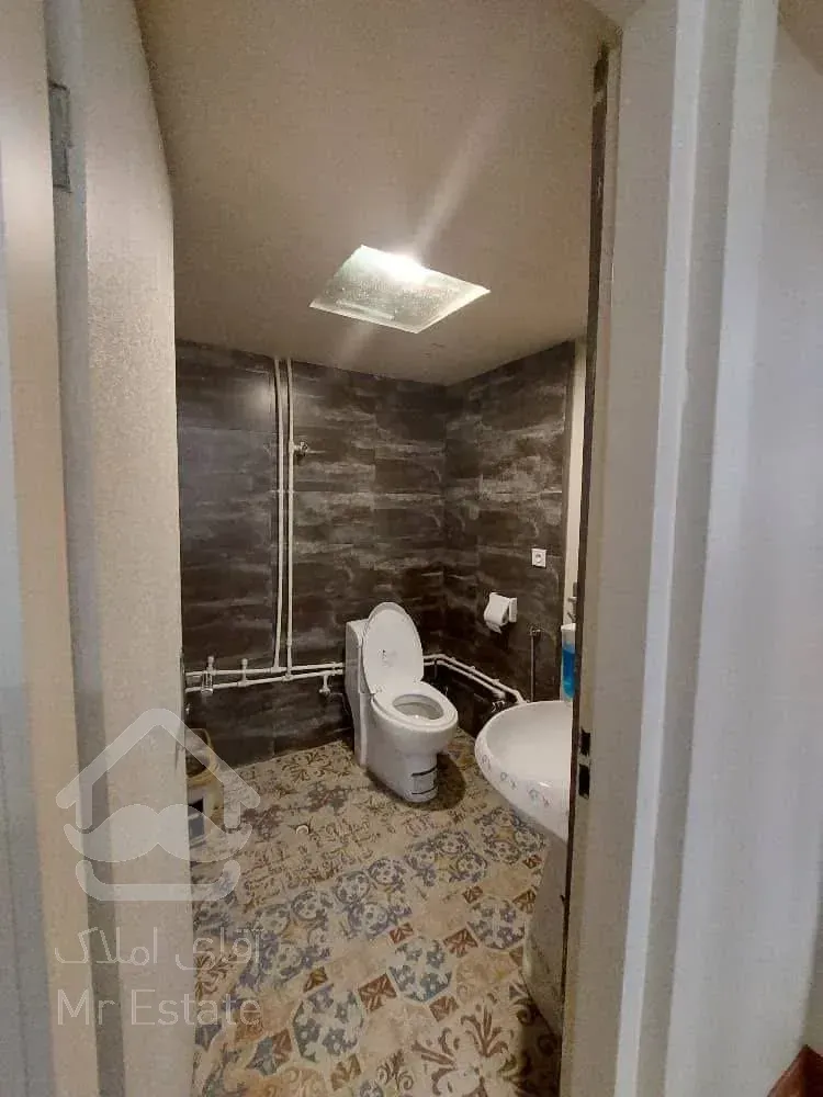 اجاره موقعیت اداری          107 متر        سنایی