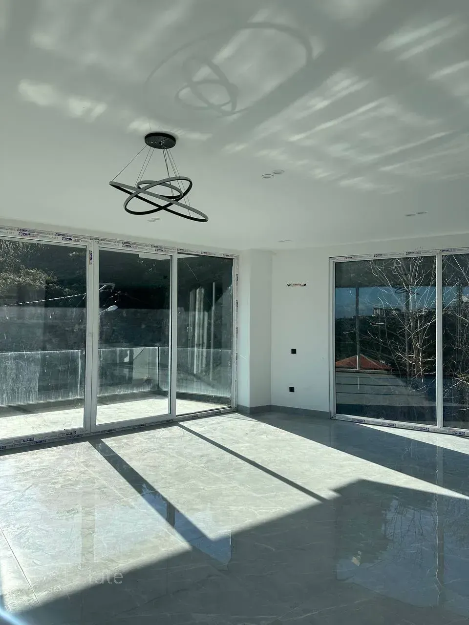 فروش ویلای مدرن لرسانور