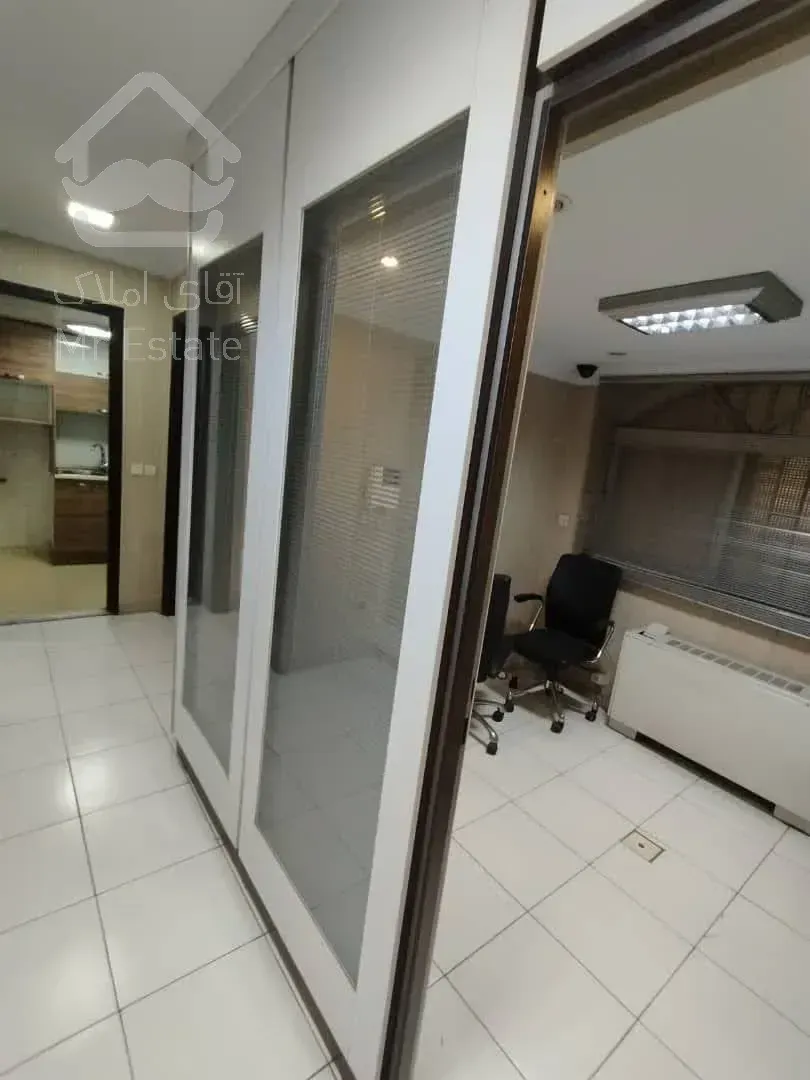 اجاره موقعیت اداری       150 متر        مفتح