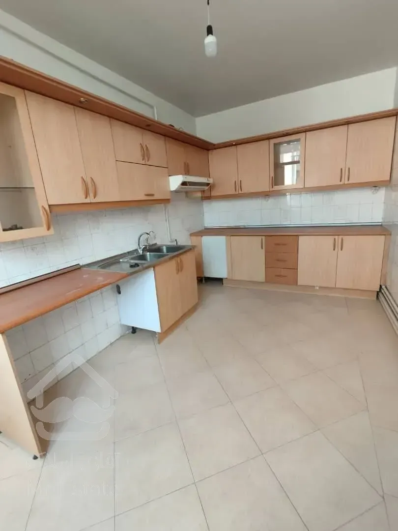 اجاره مسکونی        110متر       مطهری