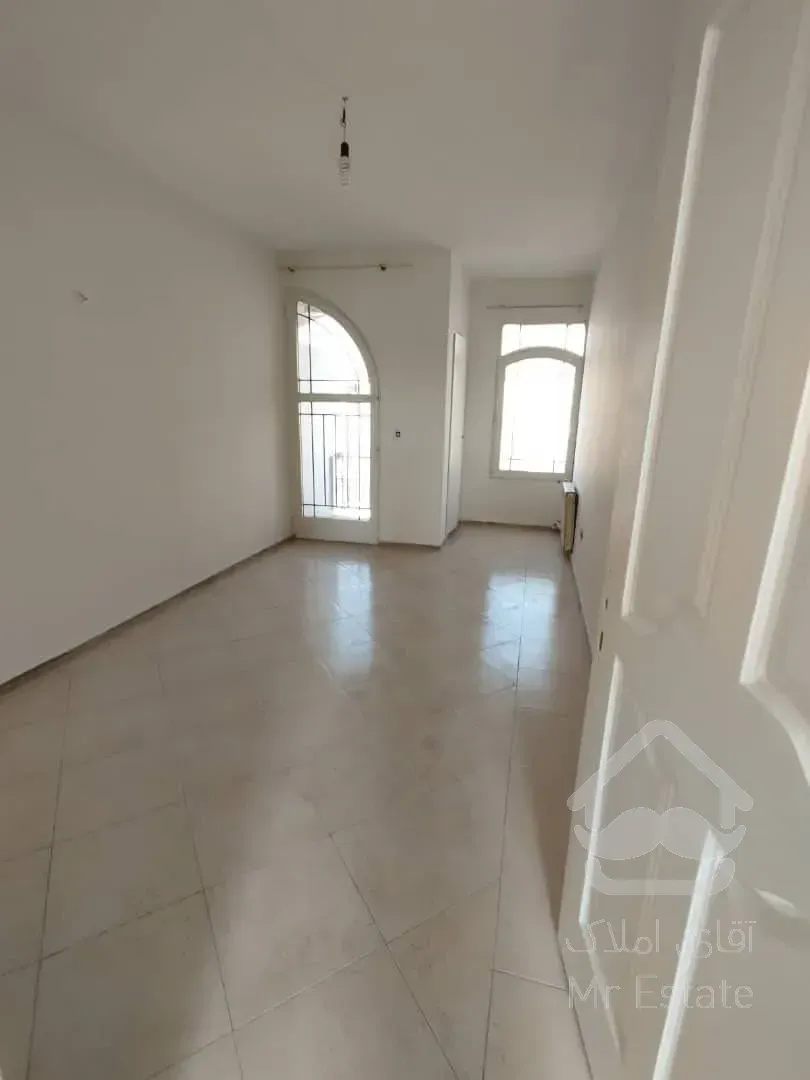 اجاره مسکونی       106 متر         میرزای شیرازی