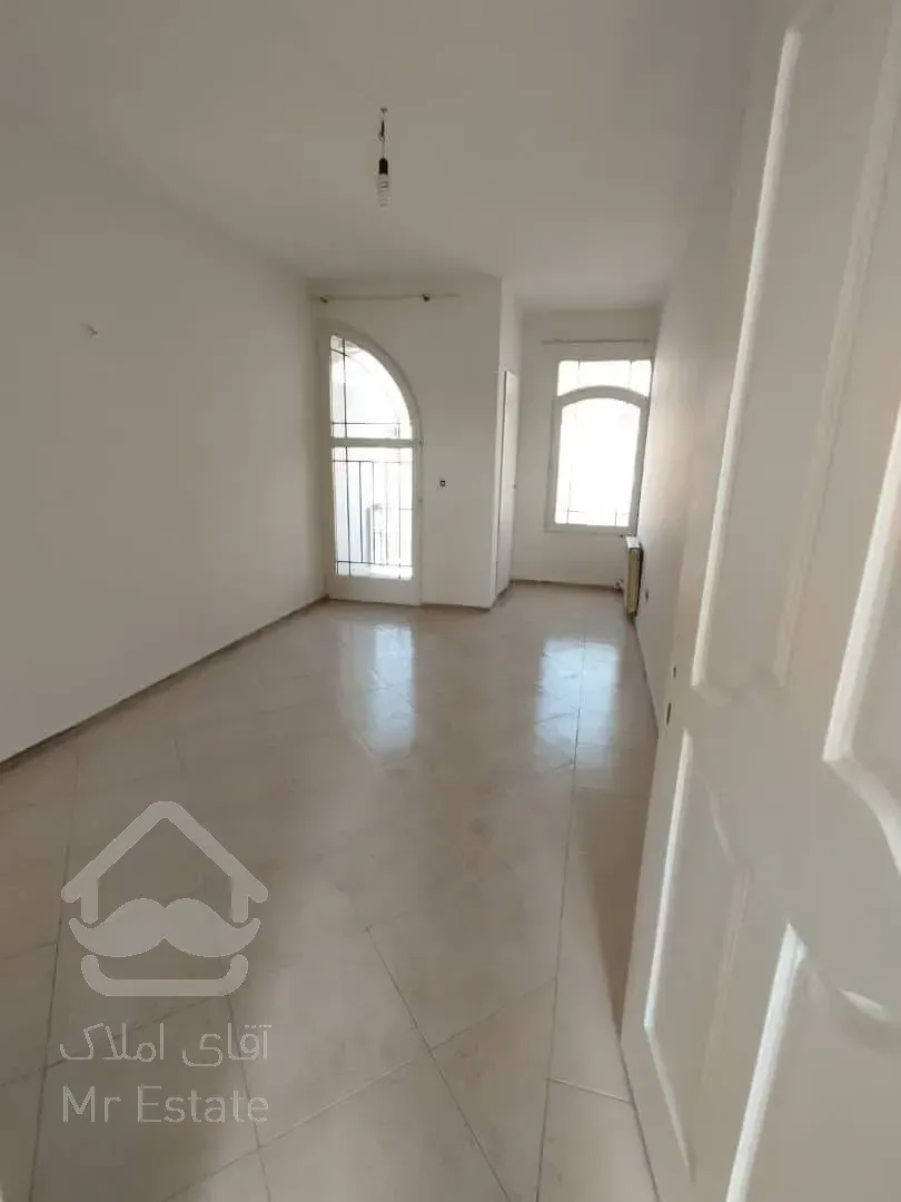 اجاره مسکونی       110 متر          مطهری