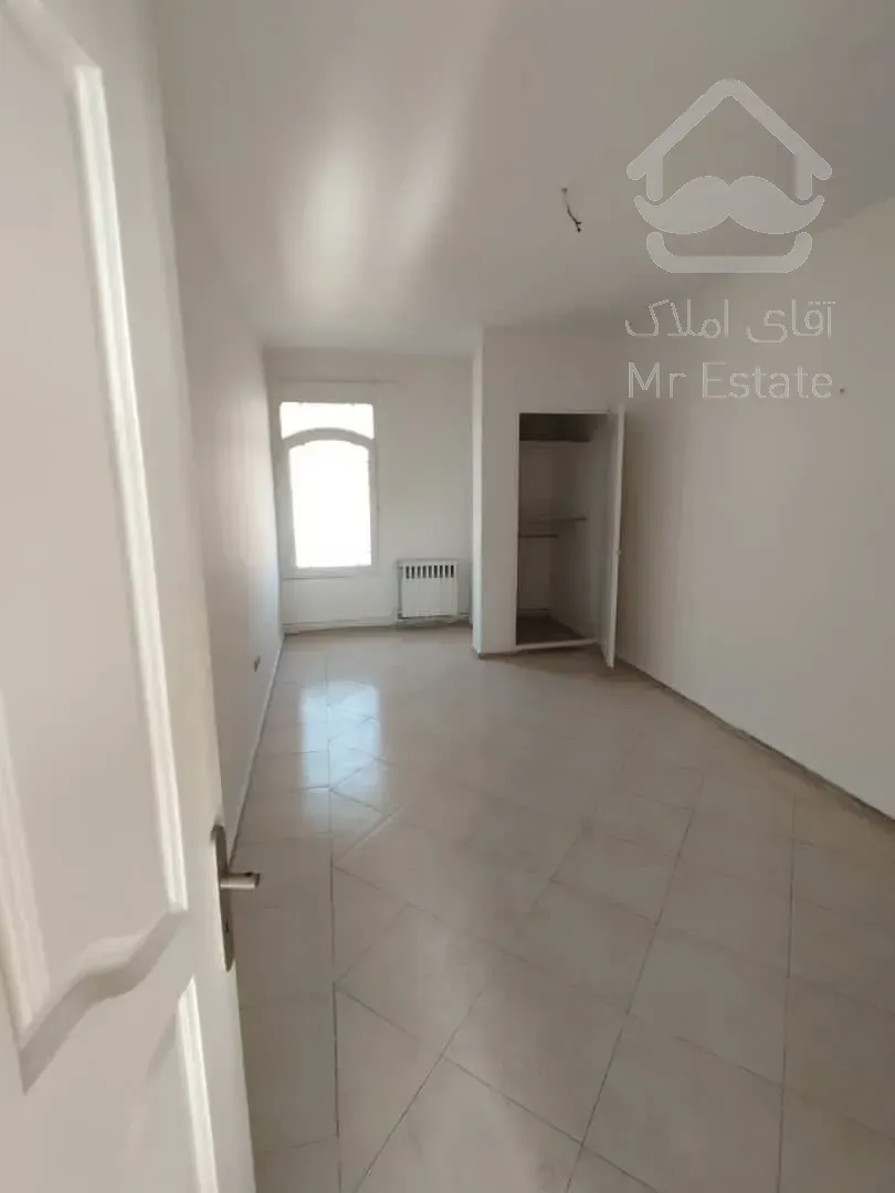 اجاره مسکونی       110 متر       مطهری