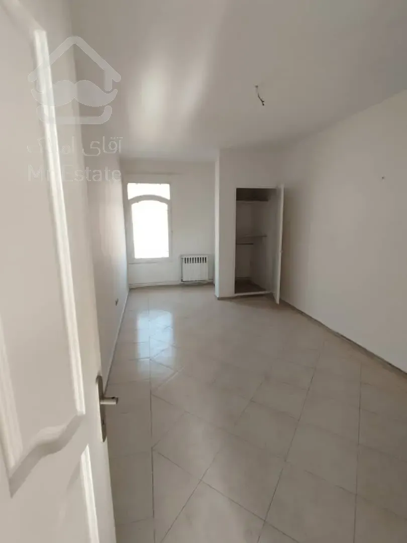 اجاره مسکونی      110 متر        مطهری