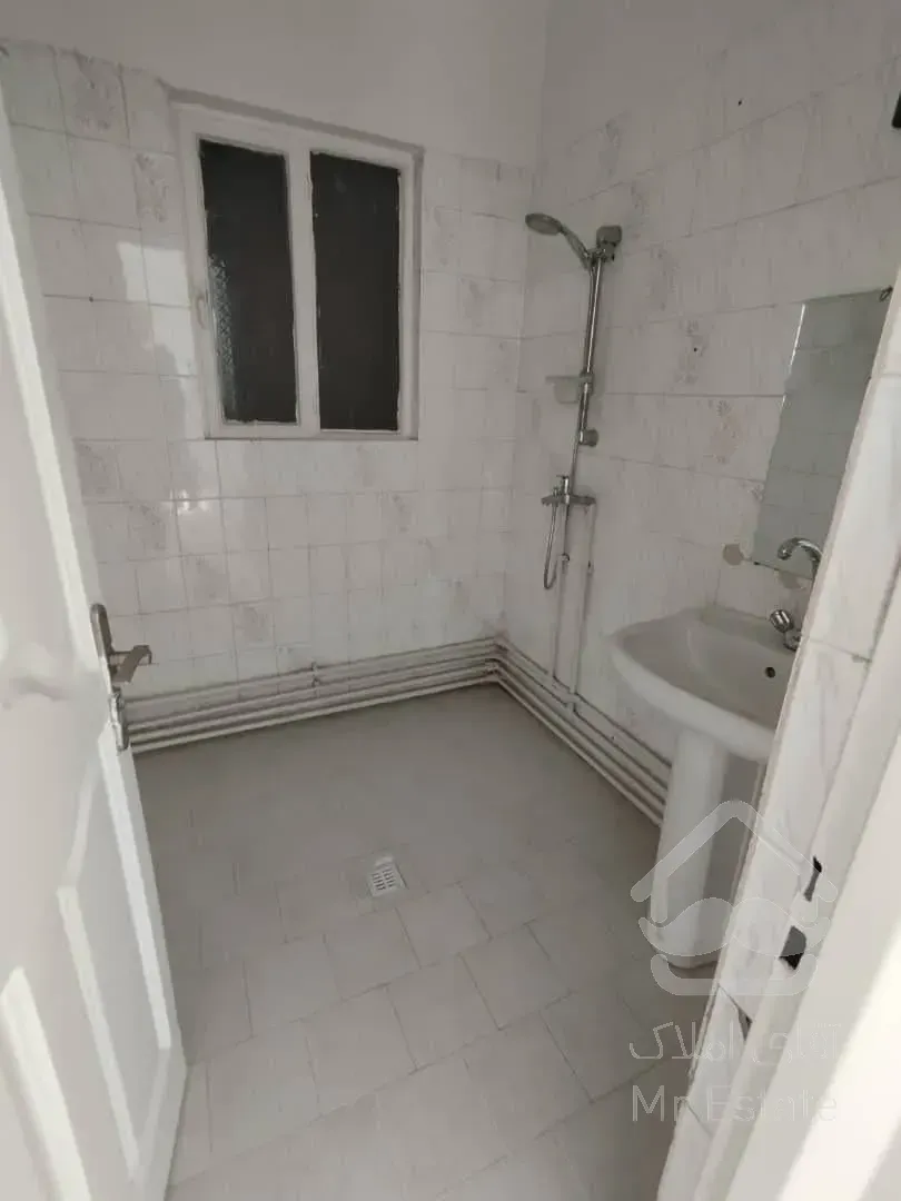 اجاره مسکونی       106 متر         میرزای شیرازی