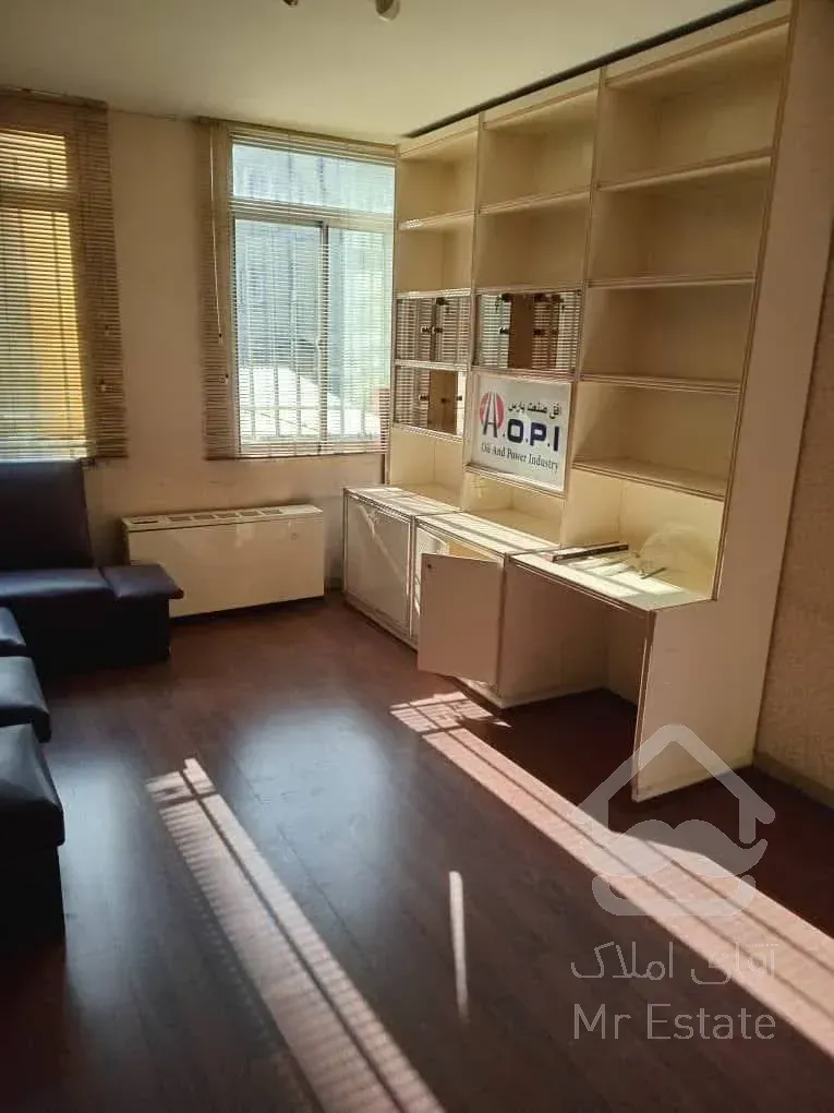 اجاره موقعیت اداری     120متر     پارک ساعی