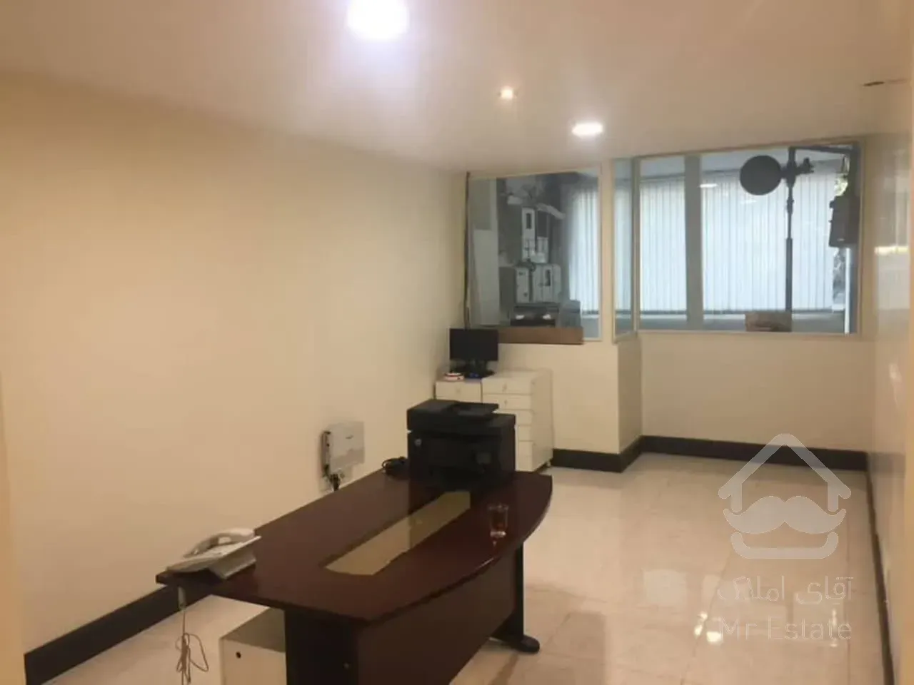 اجاره سنداداری       244 متر       وزرا