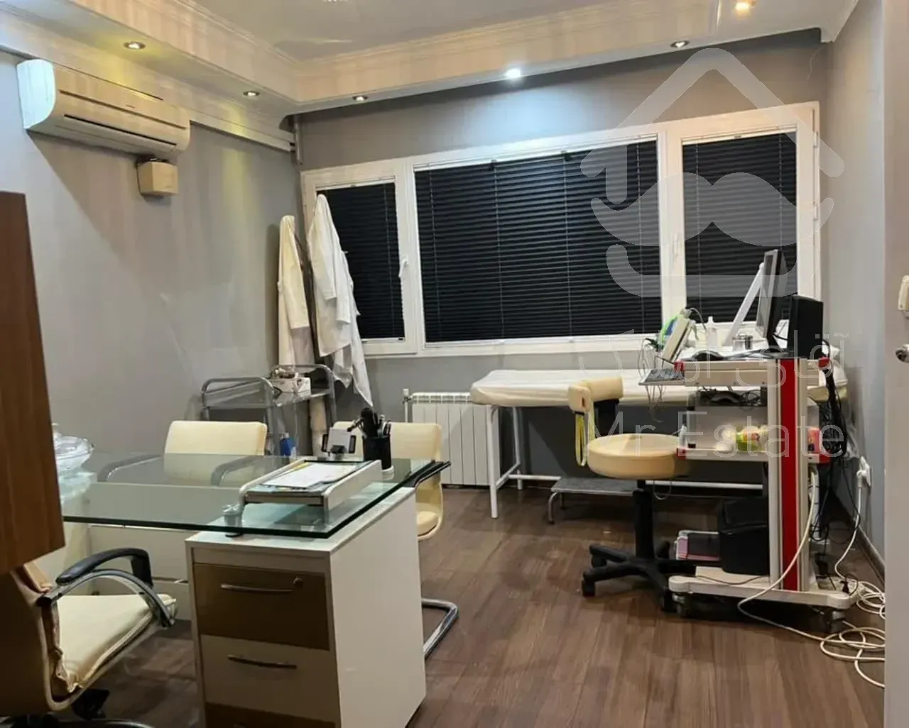 اجاره سنداداری       305 متر        سنایی