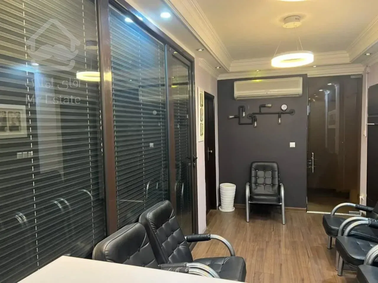 اجاره  موقعیت اداری       85 متر       قائم مقام