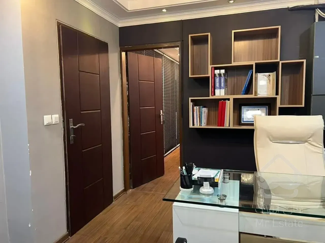 اجاره سنداداری         250 متر        وزرا