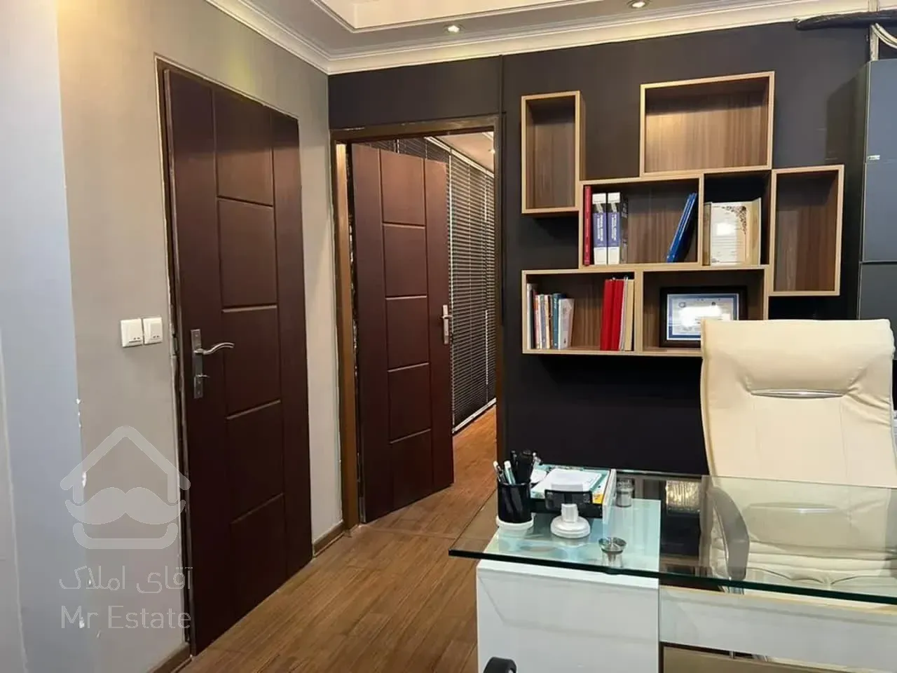 اجاره سنداداری       305 متر        سنایی