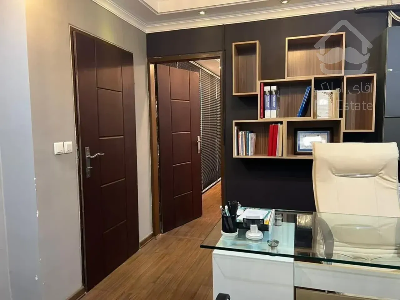 اجاره  موقعیت اداری       85 متر       قائم مقام