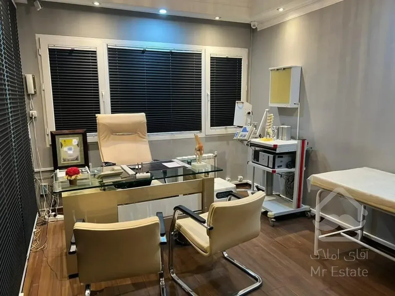 اجاره سنداداری       305 متر        سنایی