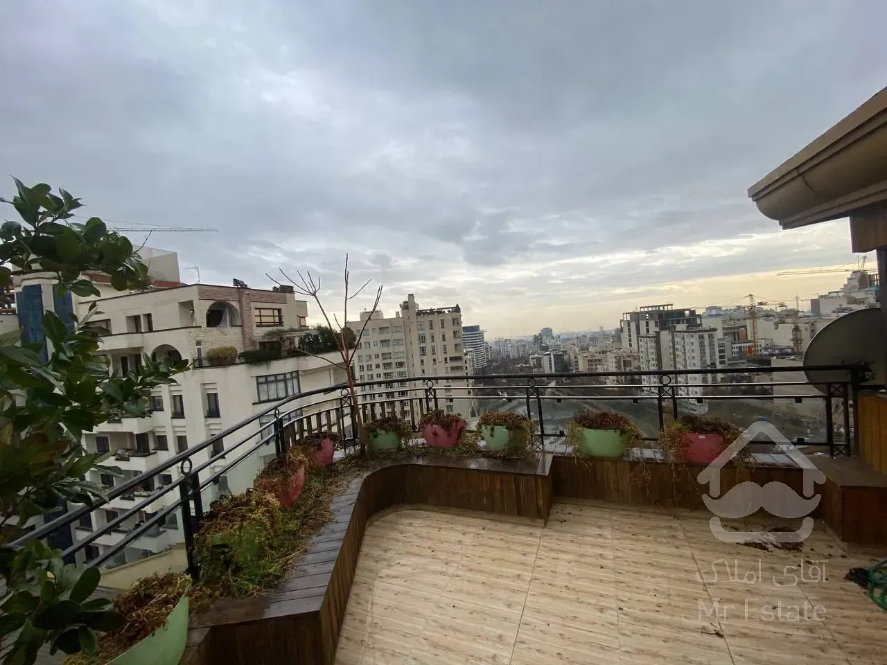 فروش پنت هاوس 240 متری در ولنجک