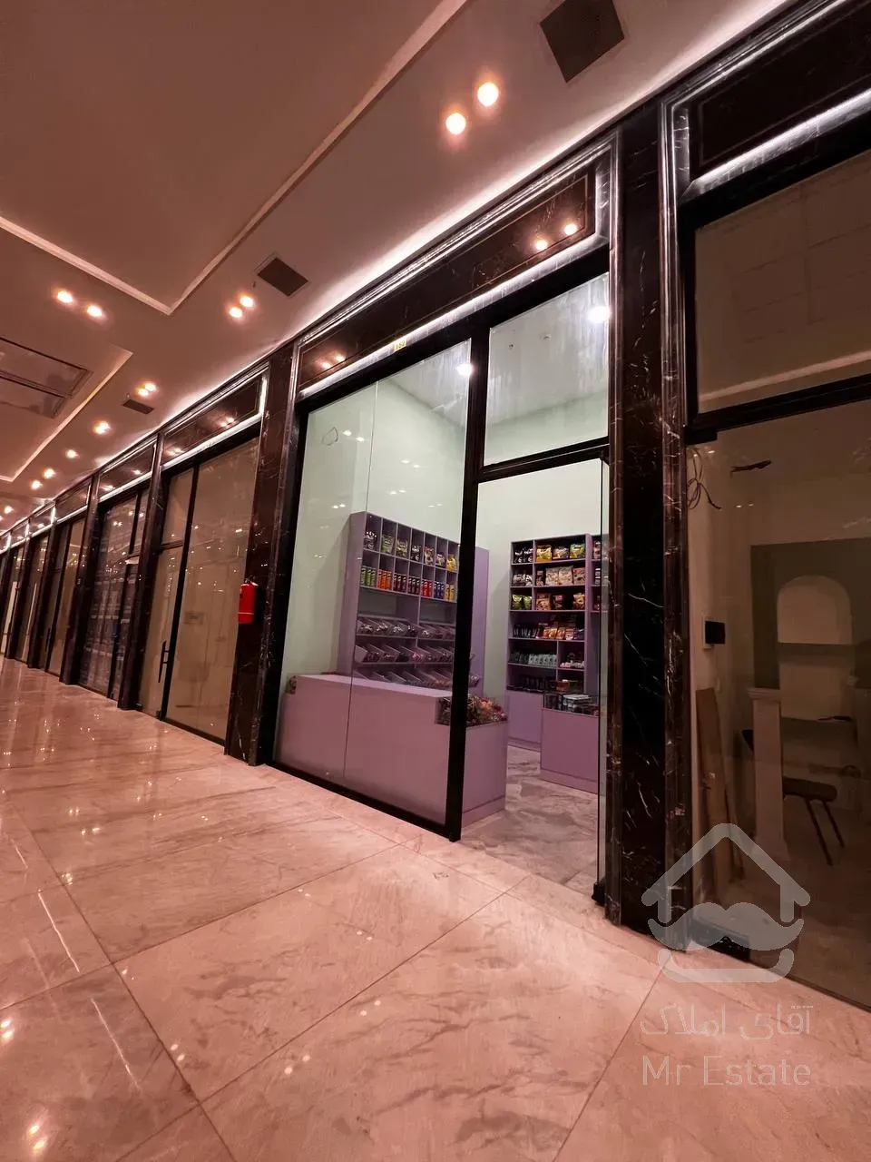 رهن و اجاره مغازه 69 متری در هروی