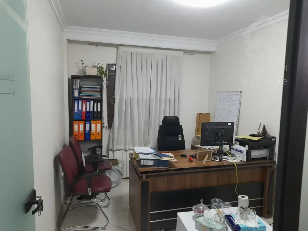 اجاره موقعیت اداری      305 متر      قائم مقام