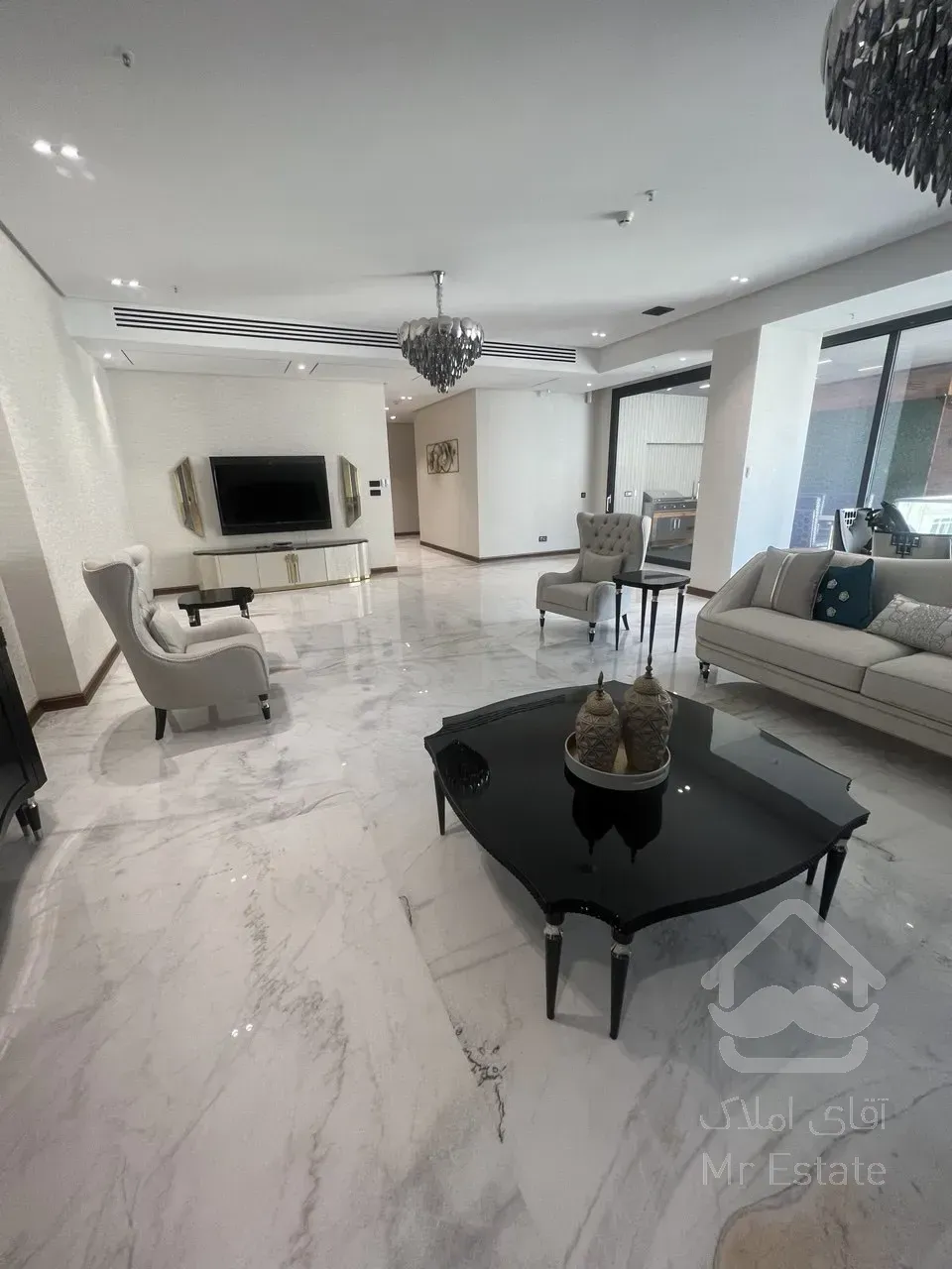 فروش آپارتمان 210 متری در زعفرانیه