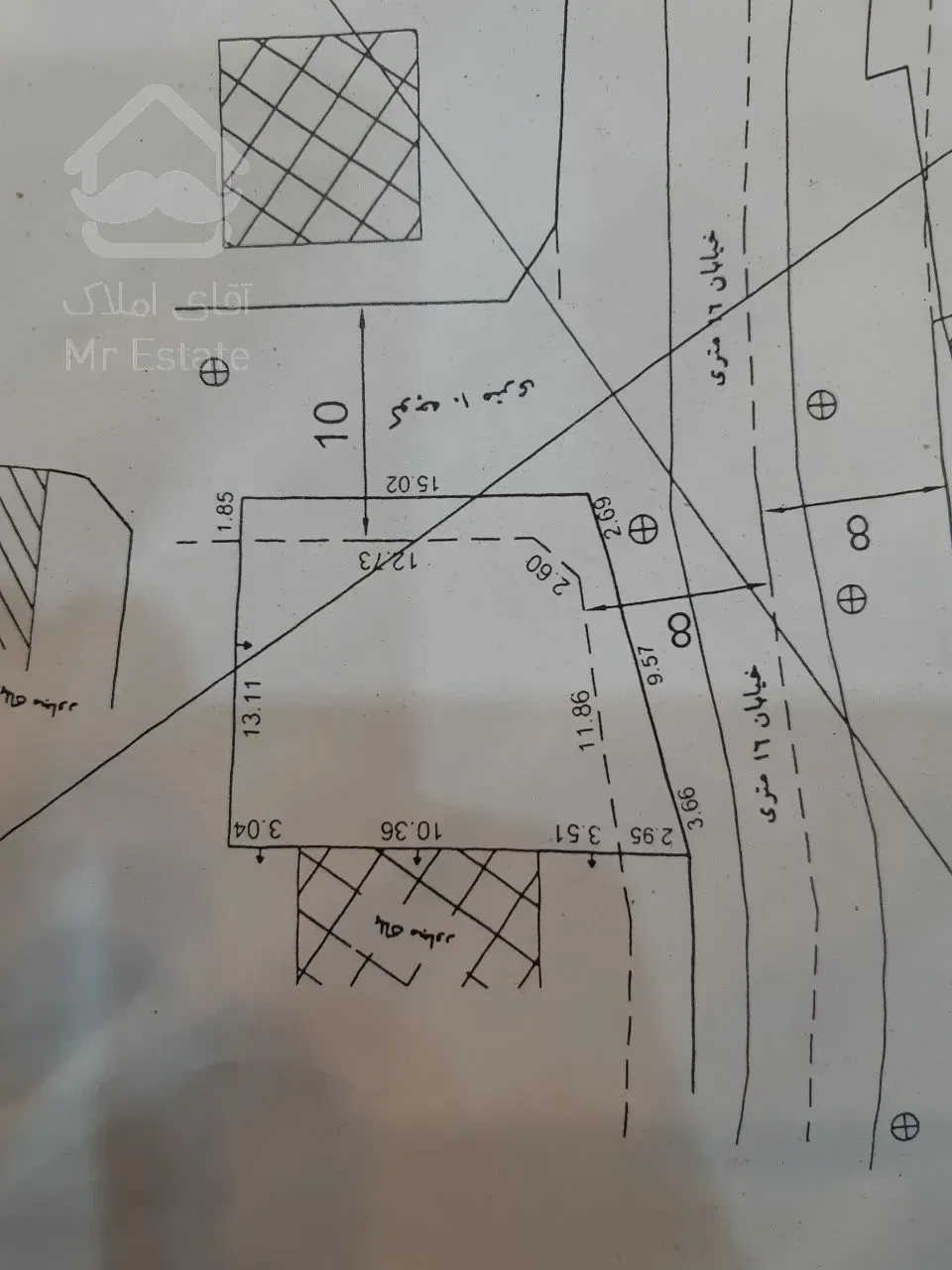 زمین 3 بر قطعه کوچیک شهری