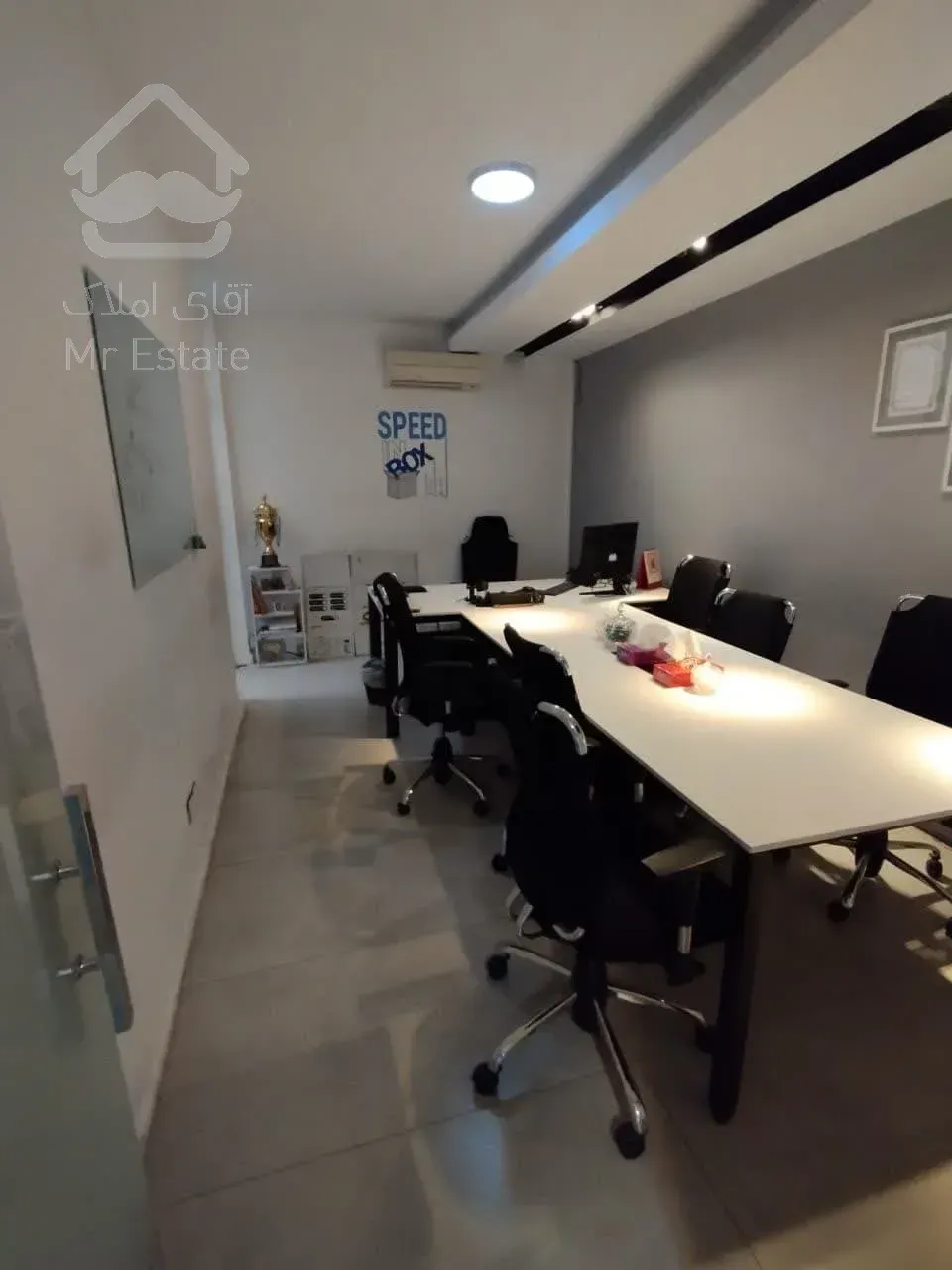 اجاره سنداداری      244 متر      وزرا