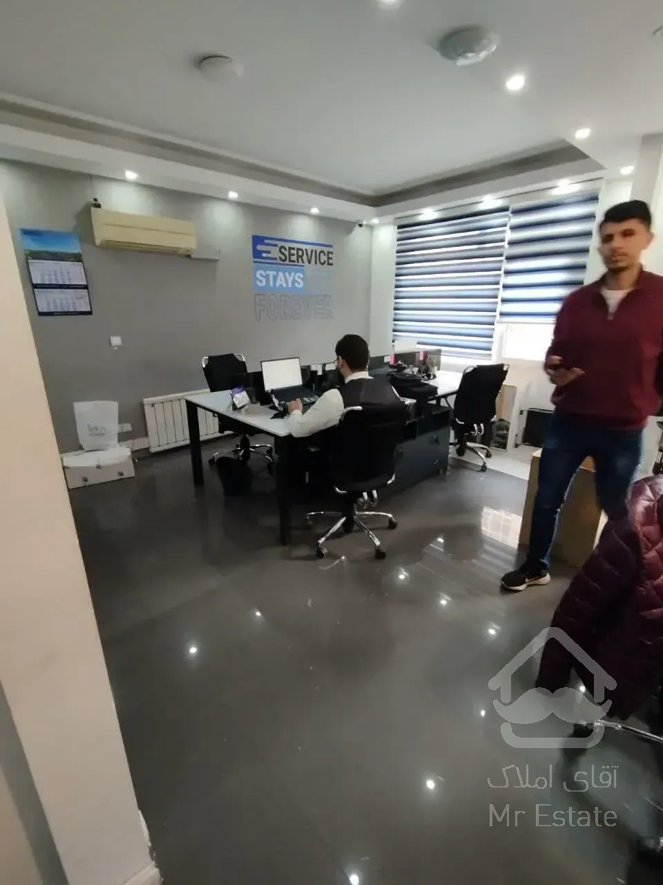 اجاره موقعیت اداری      120 متر        آرژانتین