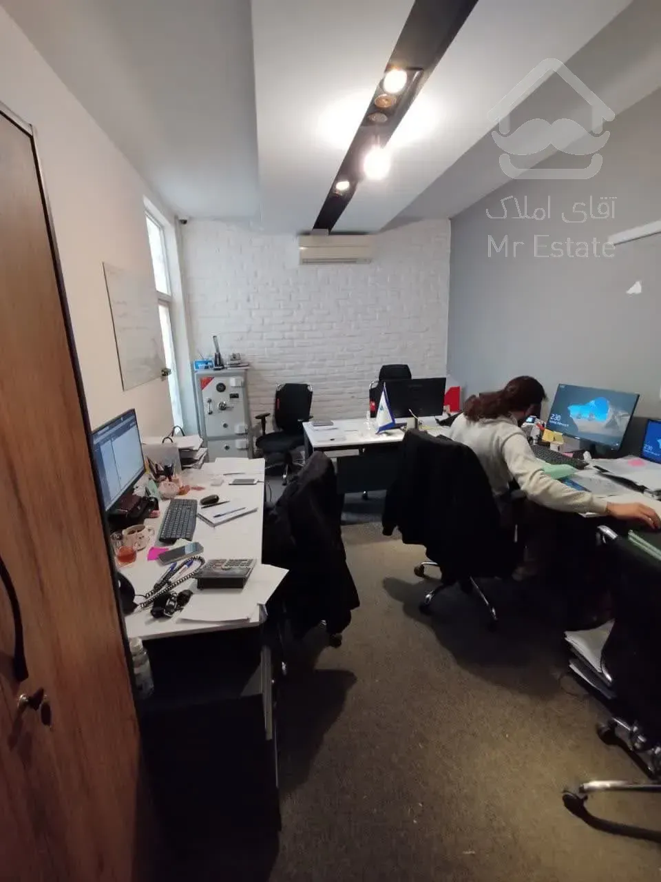 اجاره موقعیت اداری       125 متر        بخارست