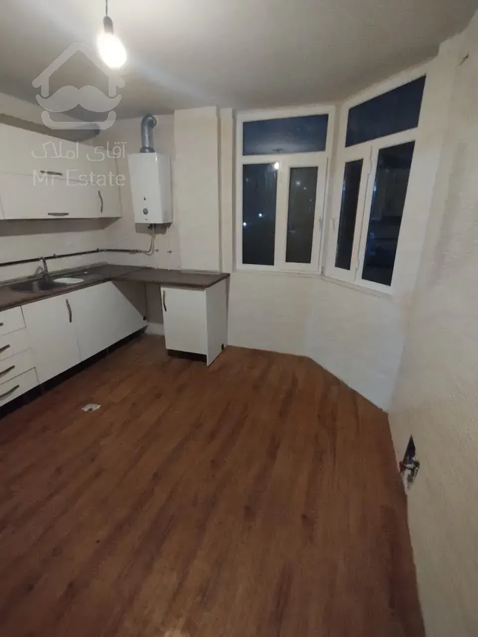 فروش موقعیت اداری      154 متر       سنایی