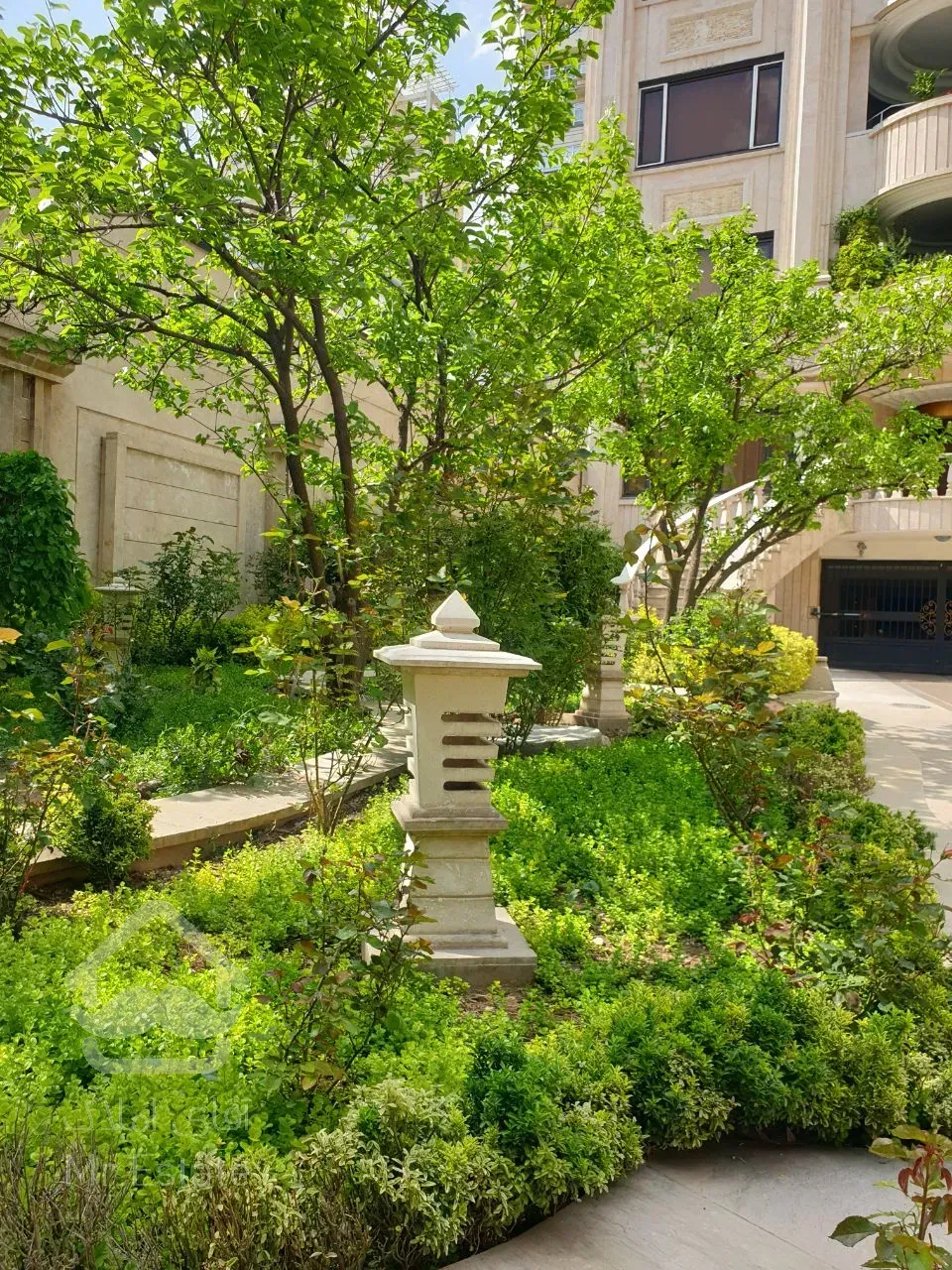 رهن آپارتمان 260 متری در ولنجک