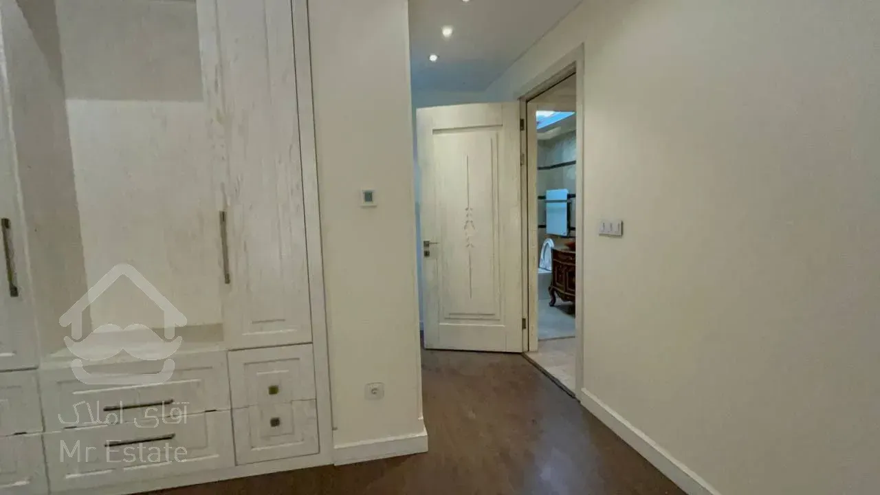 رهن آپارتمان 180 متری در محمودیه