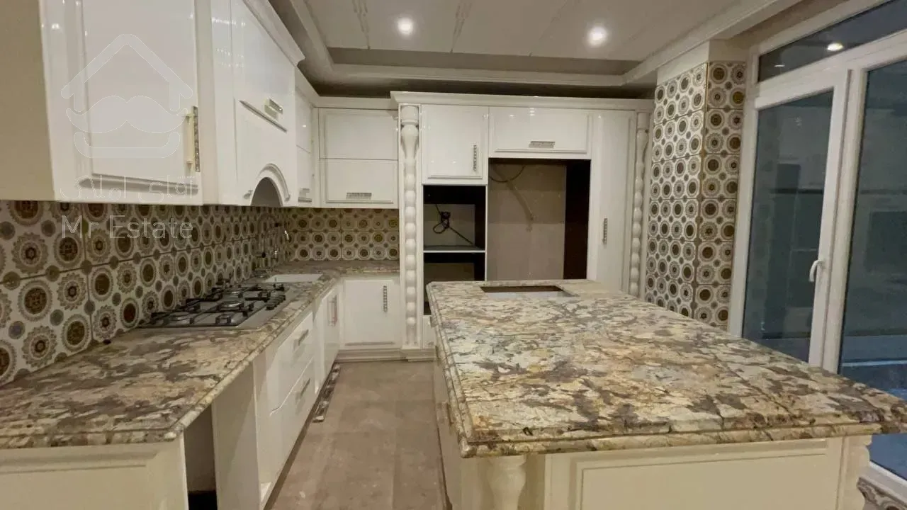 رهن آپارتمان 180 متری در محمودیه