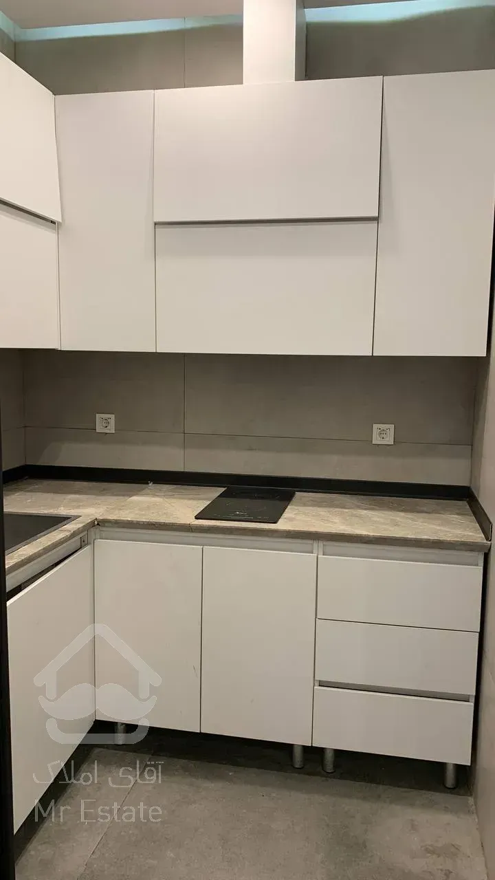 رهن واحد اداری 240 متری در ولنجک