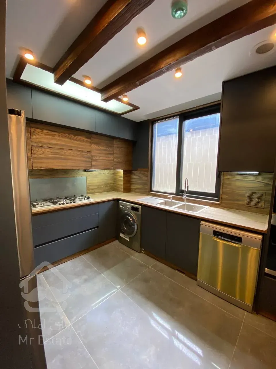 فروش آپارتمان 109 متری نوساز تاپ لوکیشن نیاوران