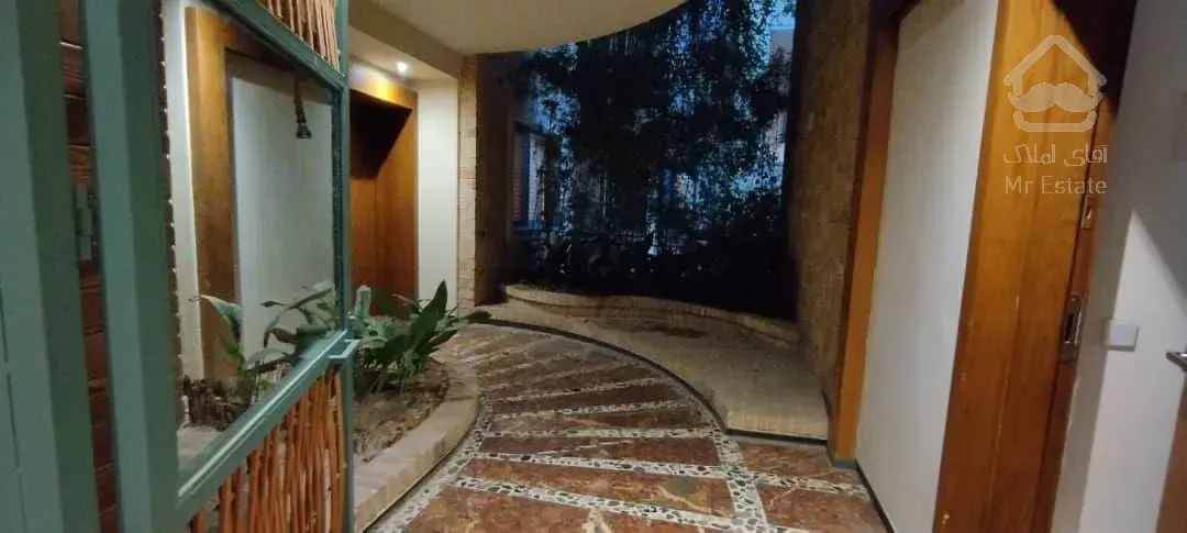 رهن آپارتمان 280 متری در درکه