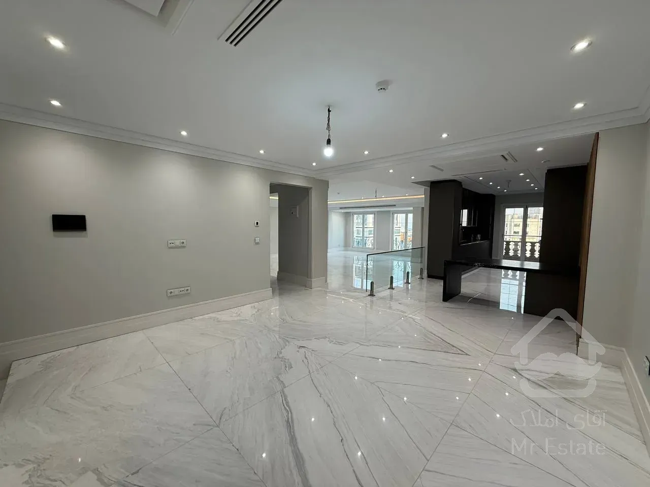 فروش آپارتمان 240 متری در محمودیه