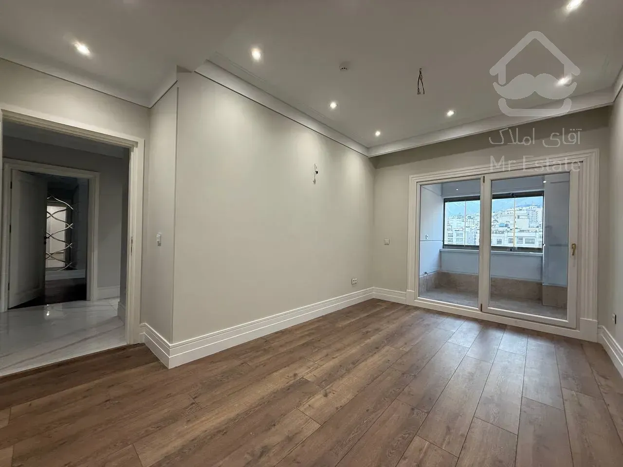 فروش آپارتمان 240 متری در محمودیه