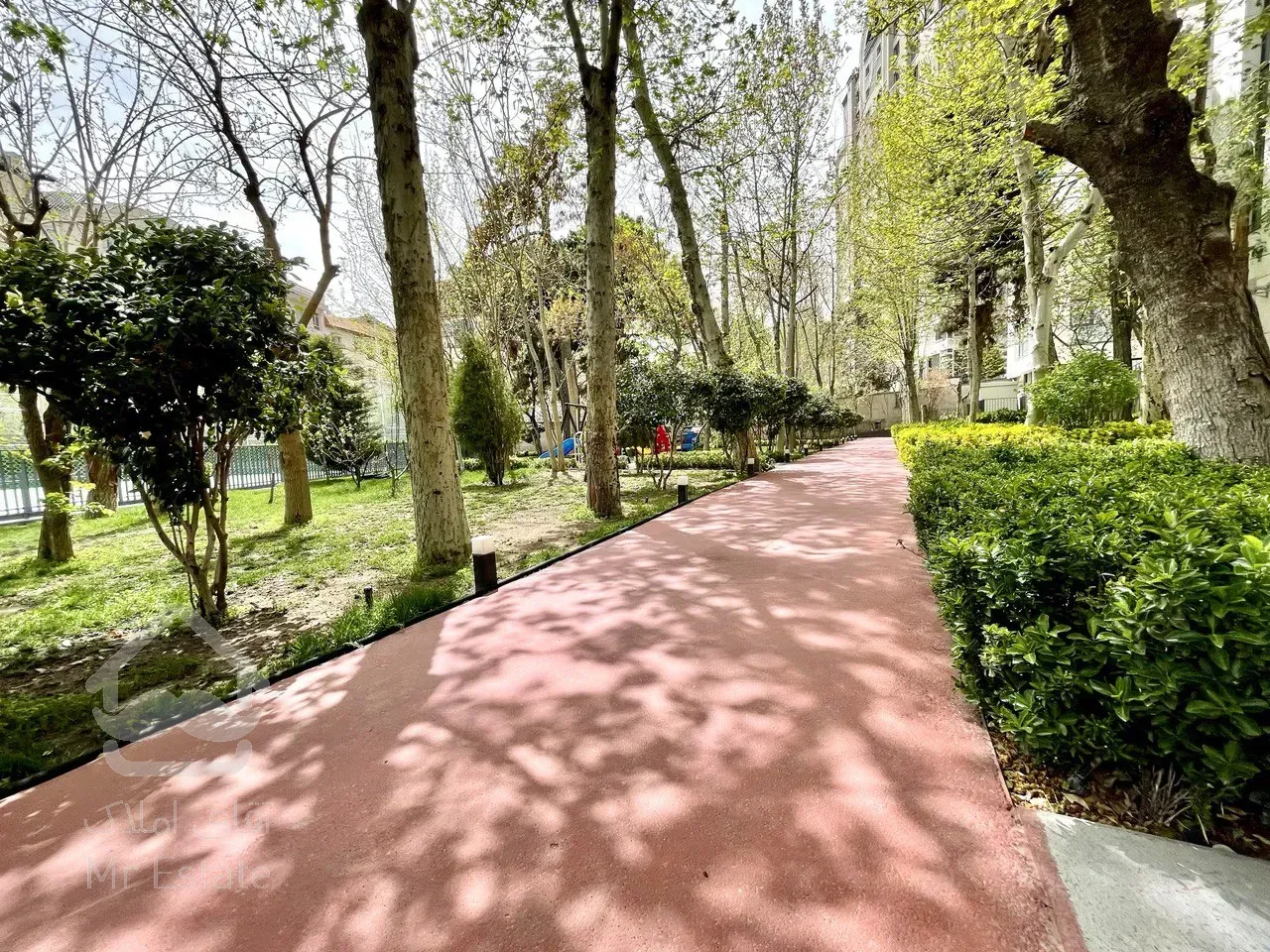 فروش برج باغ مدرن 250 متری در زعفرانیه