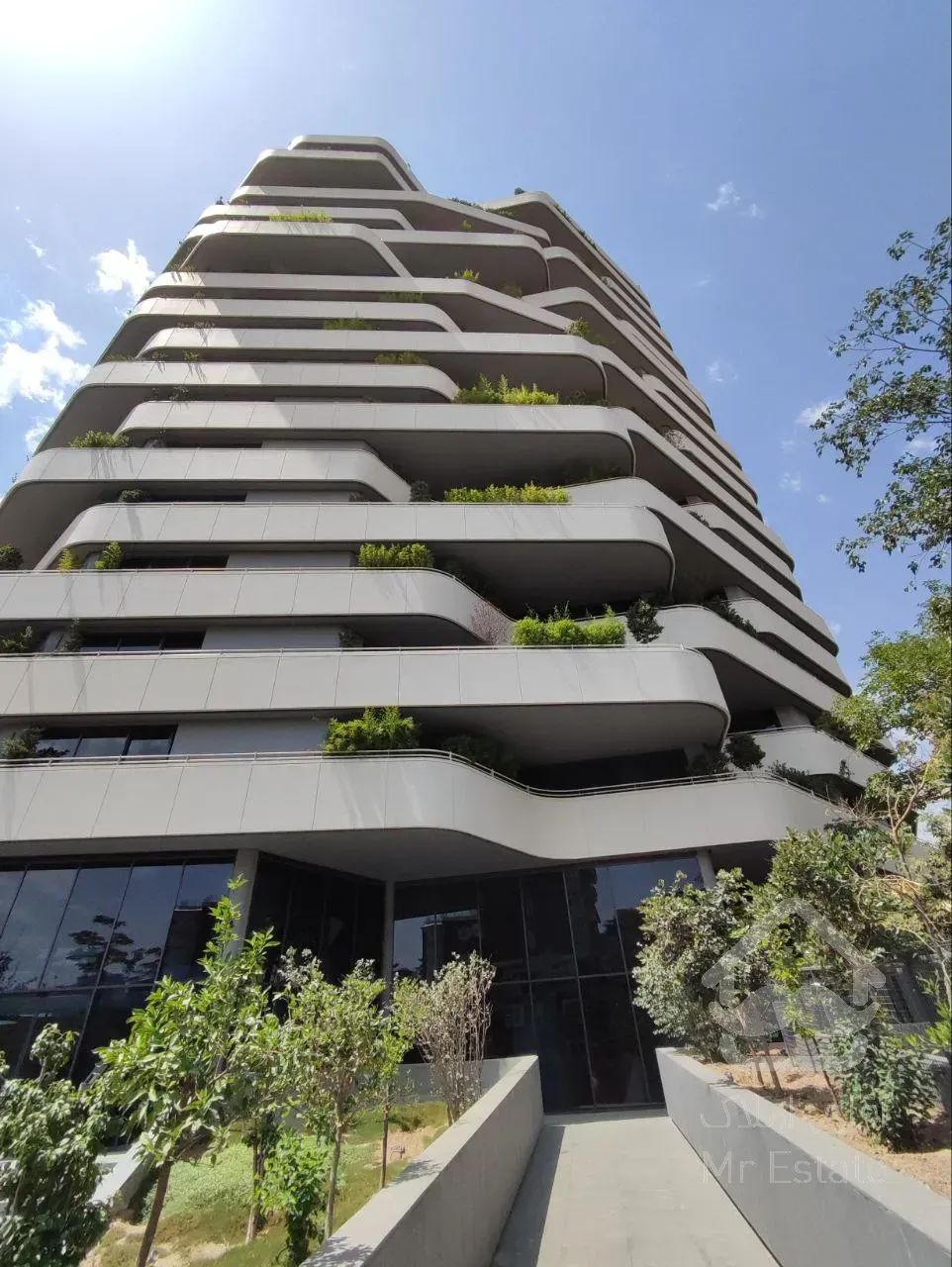 رهن آپارتمان 280 متری در زعفرانیه