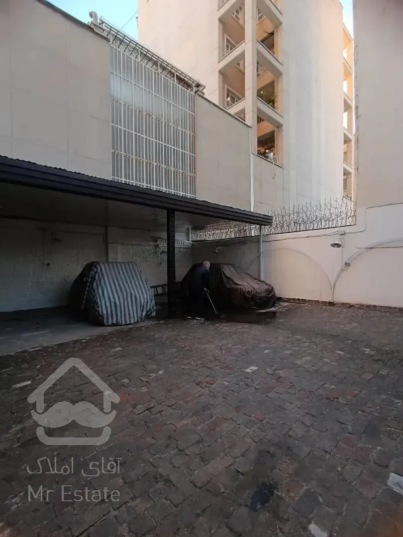 رهن ویلایی 400 متری بر مقدس مناسب تمامی مشاغل