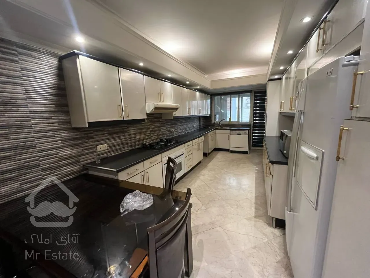 فروش آپارتمان 250 متری در محمودیه