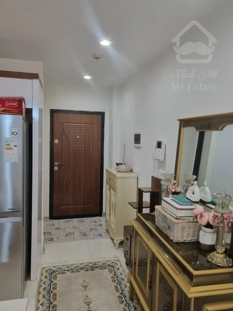 98.5 متر فروش اپارتمان در صادقیه نوساز