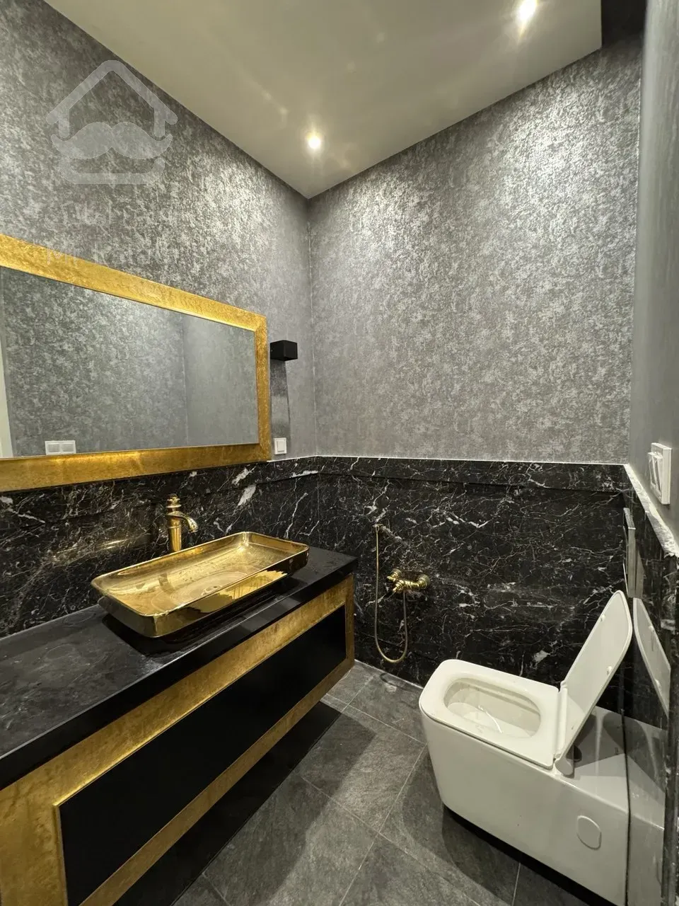 فروش آپارتمان 250 متری در محمودیه