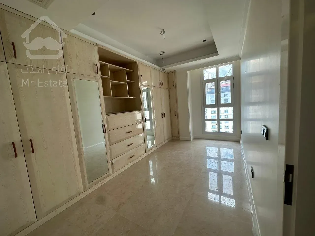 رهن برج باغ 180 متری در زعفرانیه