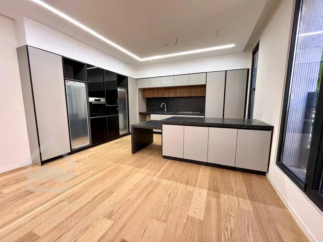 فروش آپارتمان 200 متری در زعفرانیه