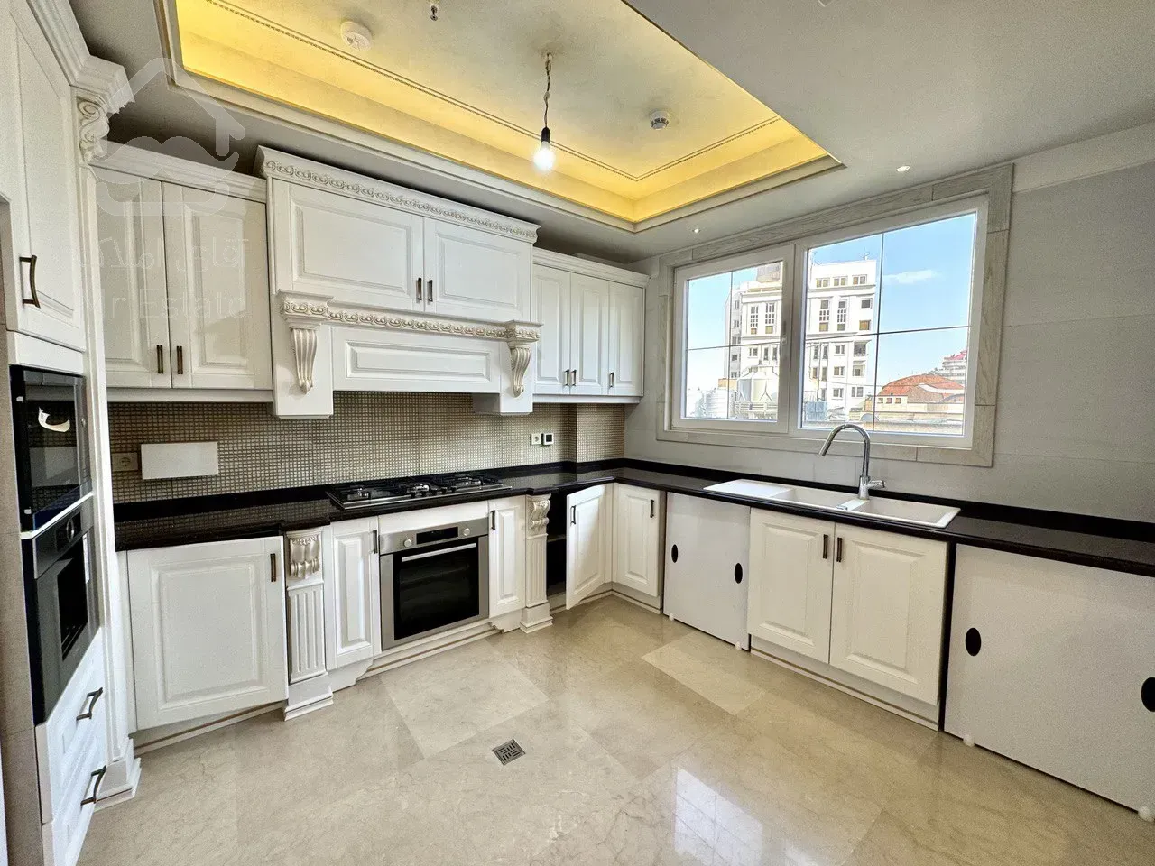 فروش آپارتمان 152 متری در زعفرانیه