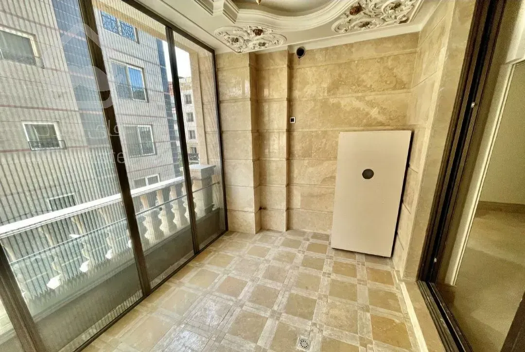 رهن برج 370 متری در زعفرانیه