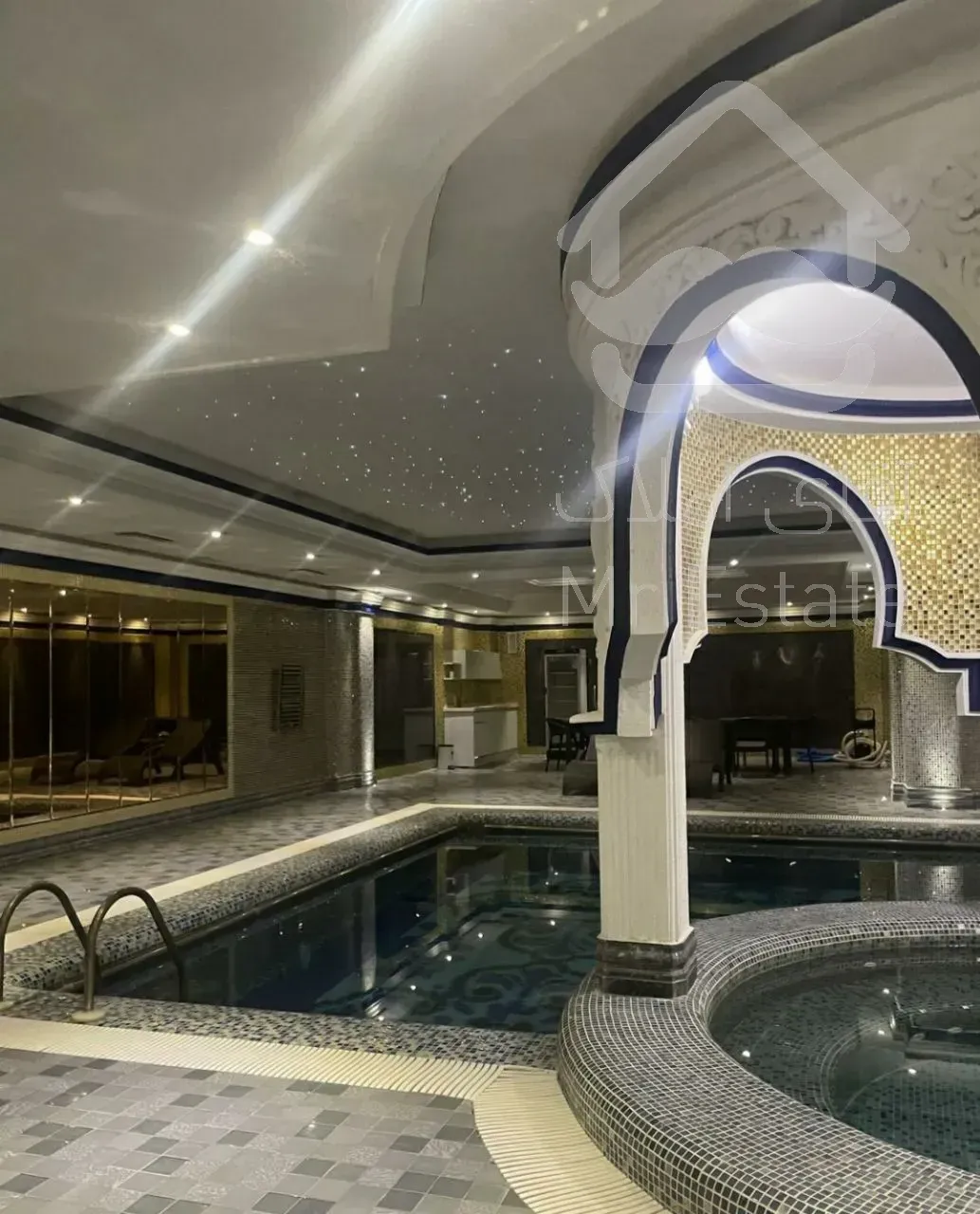 رهن برج 370 متری در زعفرانیه