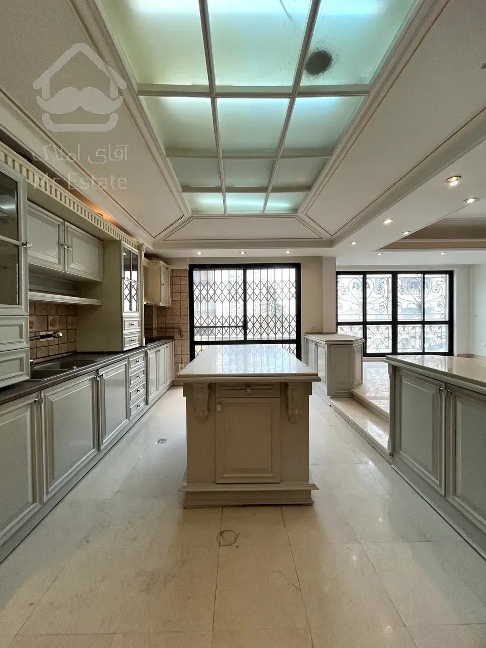 فروش آپارتمان 285 متری در محمودیه