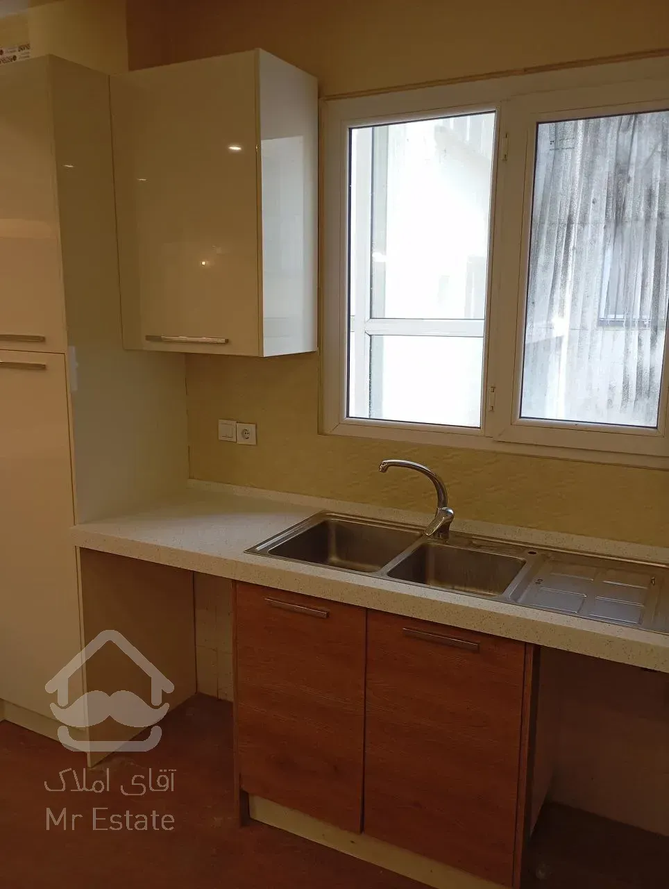 رهن آپارتمان 200 متری در محمودیه